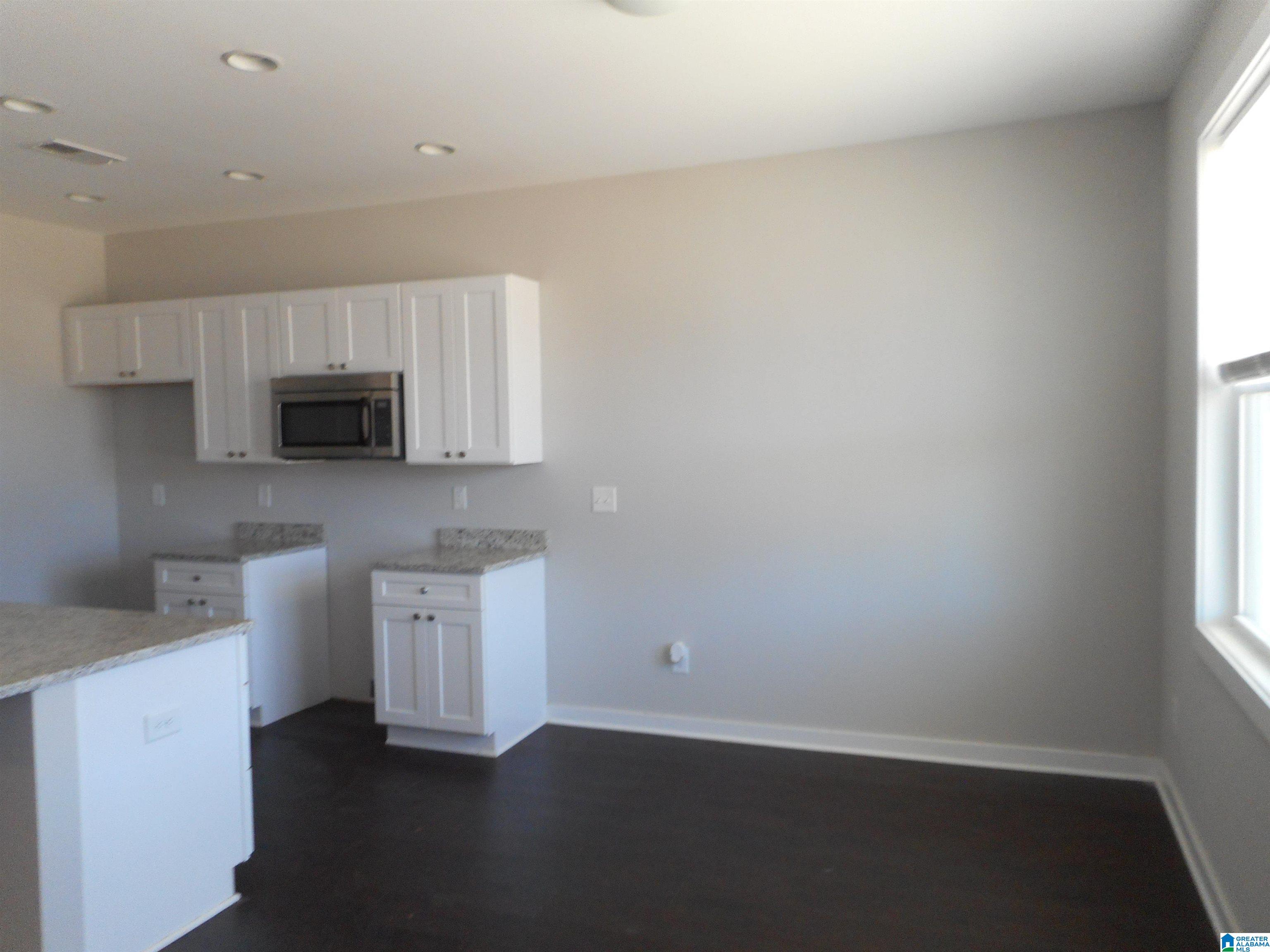 531 9th Avenue Pleasant Grove, AL 35127 - Photo 4 of 15