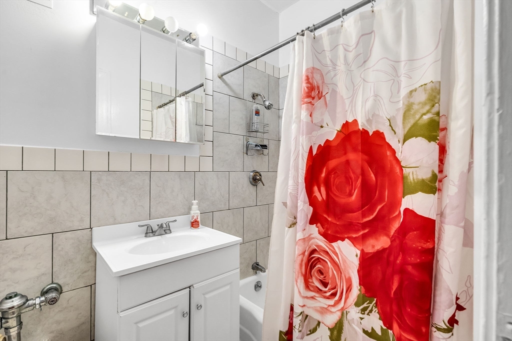 140 Chestnut Street, Unit 804 Springfield, MA 01103 - Photo 13 of 20 Gallery Image 13