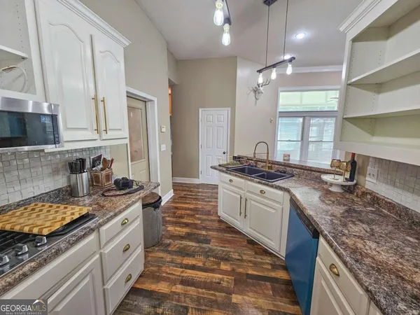 $429,900 | 349 Hillridge Cove, Lizella, GA 31052