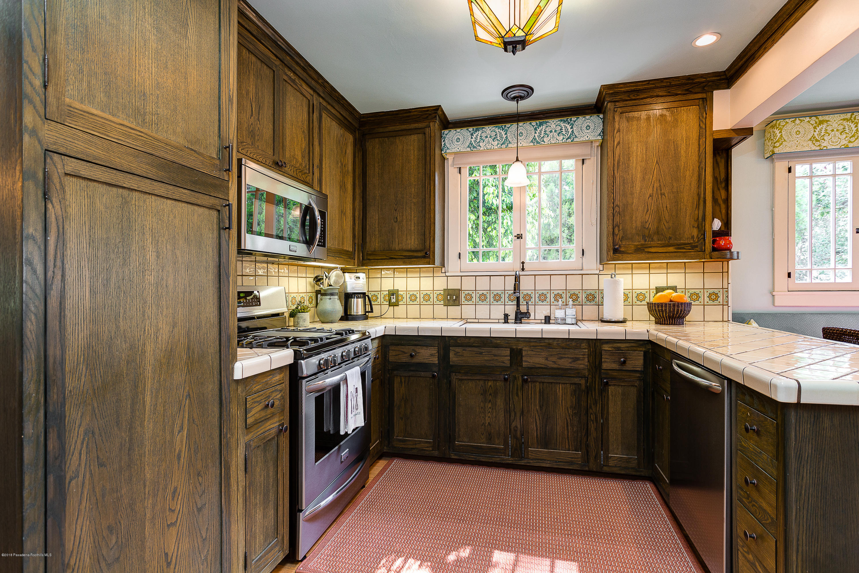 2006 Queensberry Road Pasadena, CA 91104 - Photo 13 of 28 egpimaging_2006Queensberry_012_HIGHRES