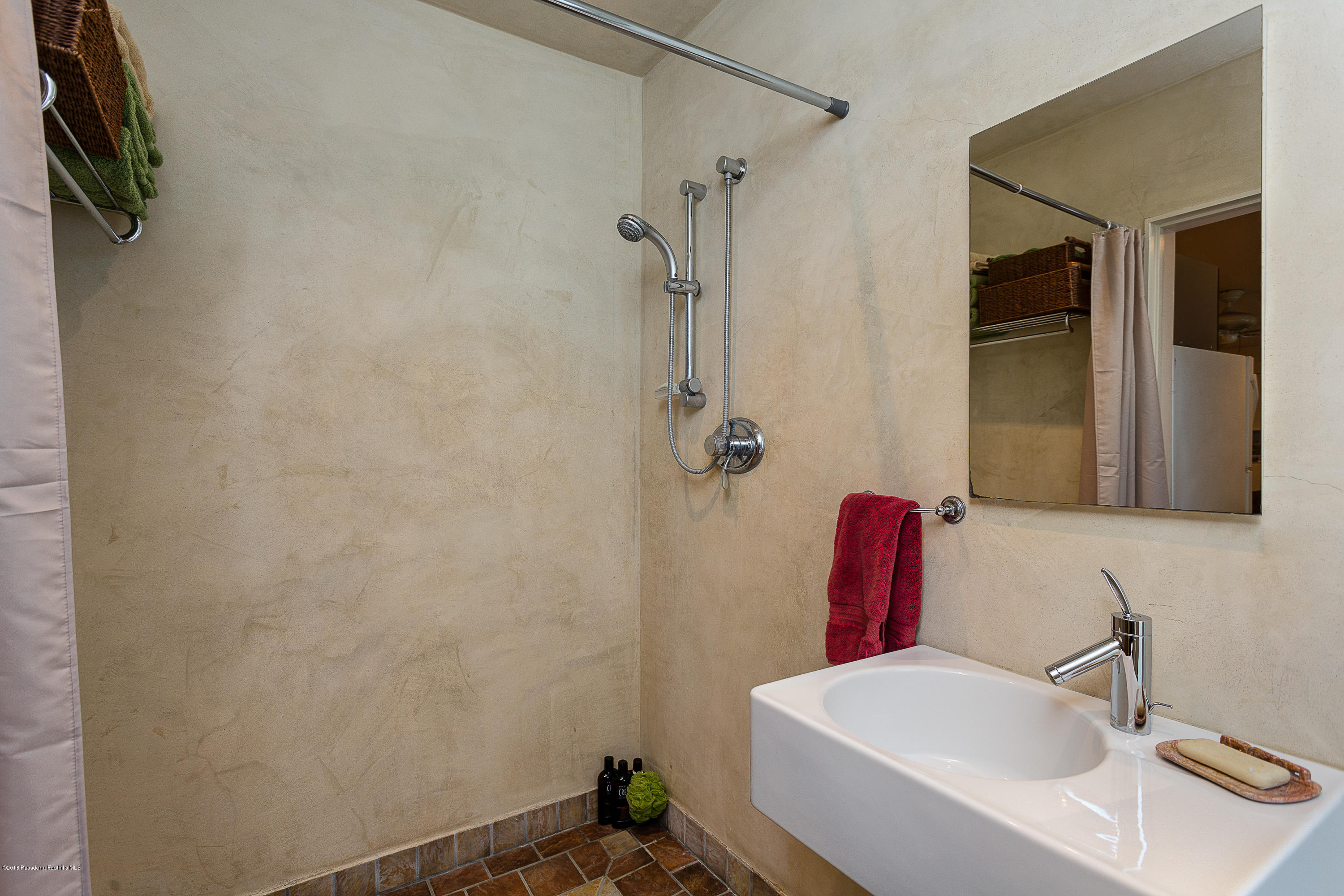 2006 Queensberry Road Pasadena, CA 91104 - Photo 26 of 28 egpimaging_2006Queensberry_026_HIGHRES