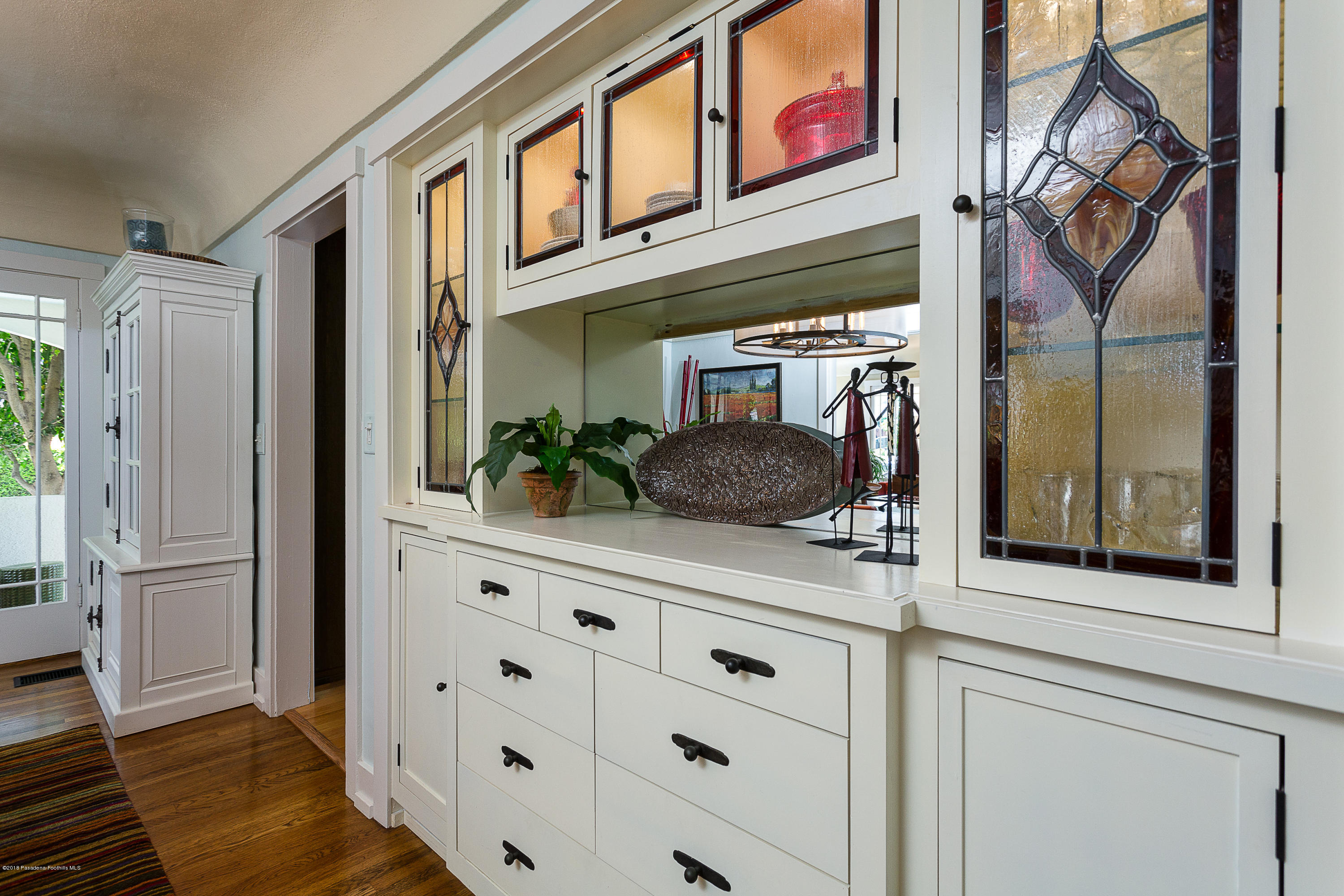 2006 Queensberry Road Pasadena, CA 91104 - Photo 10 of 28 egpimaging_2006Queensberry_010_HIGHRES