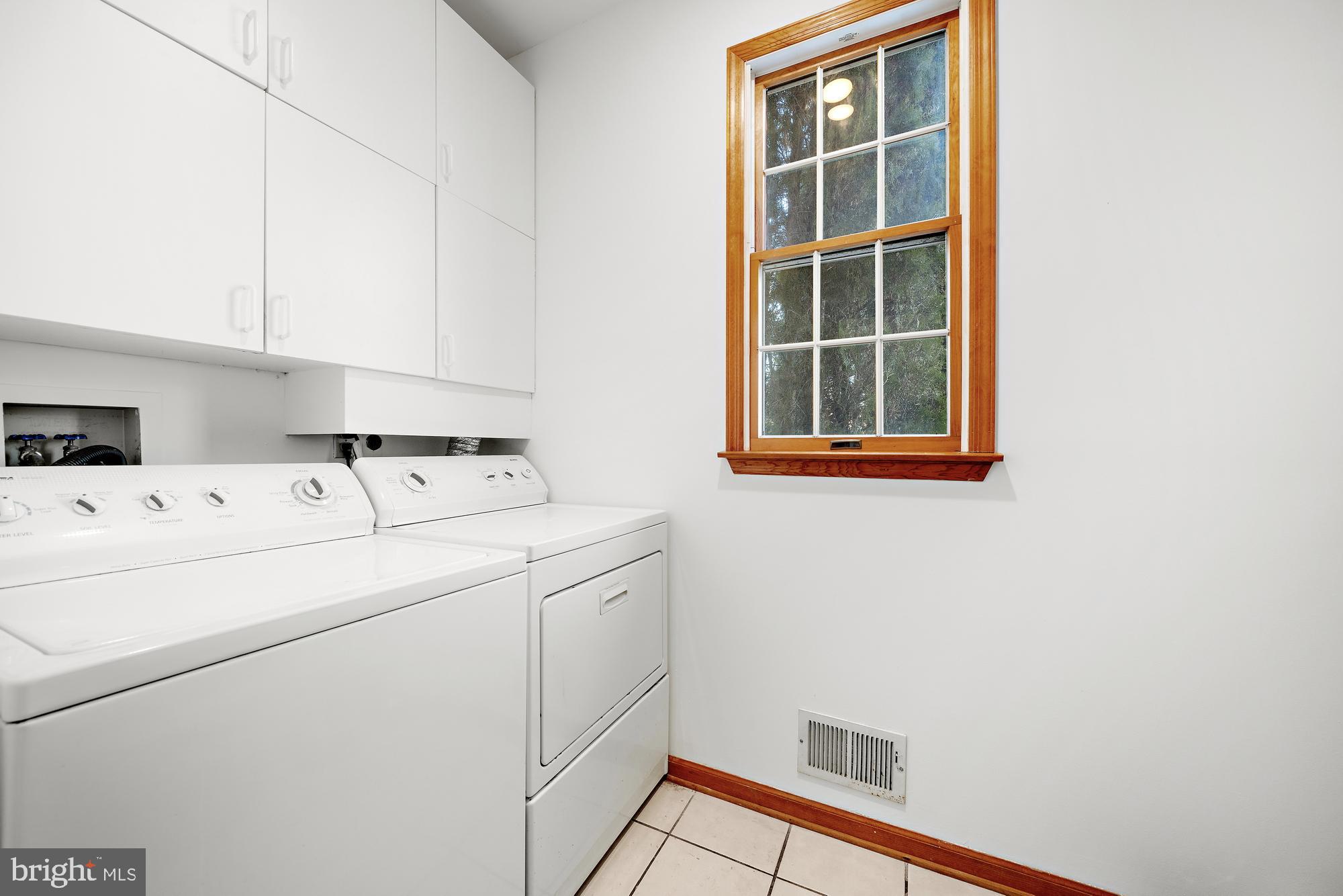 44 Roanoke Road Belle Mead, NJ 08502 - Photo 22 of 43 First floor laundry room.