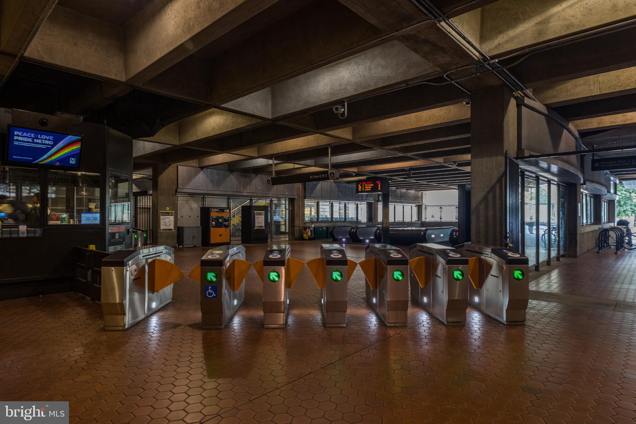 1411 Key Boulevard, Unit 304 Arlington, VA 22209 - Photo 56 of 57