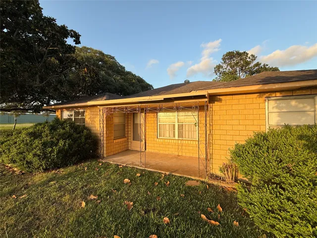 $175,000 | 1002 Neiser Lane, Weimar, TX 78962