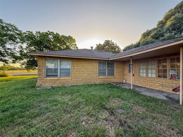 $175,000 | 1002 Neiser Lane, Weimar, TX 78962