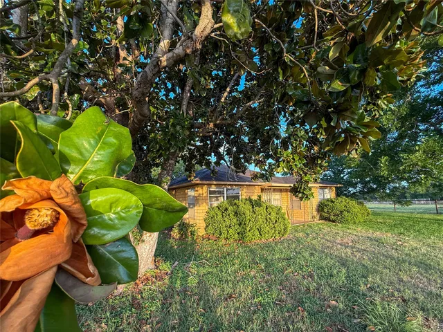 $175,000 | 1002 Neiser Lane, Weimar, TX 78962