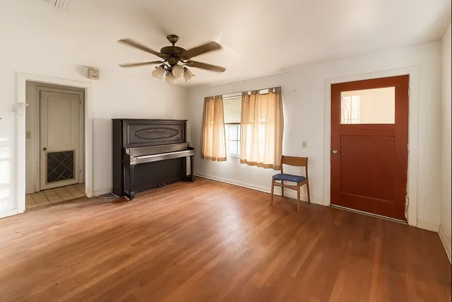 $175,000 | 1002 Neiser Lane, Weimar, TX 78962