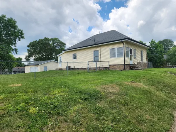 $60,000 | 16 Nicklas Avenue, Danville, IL 61832
