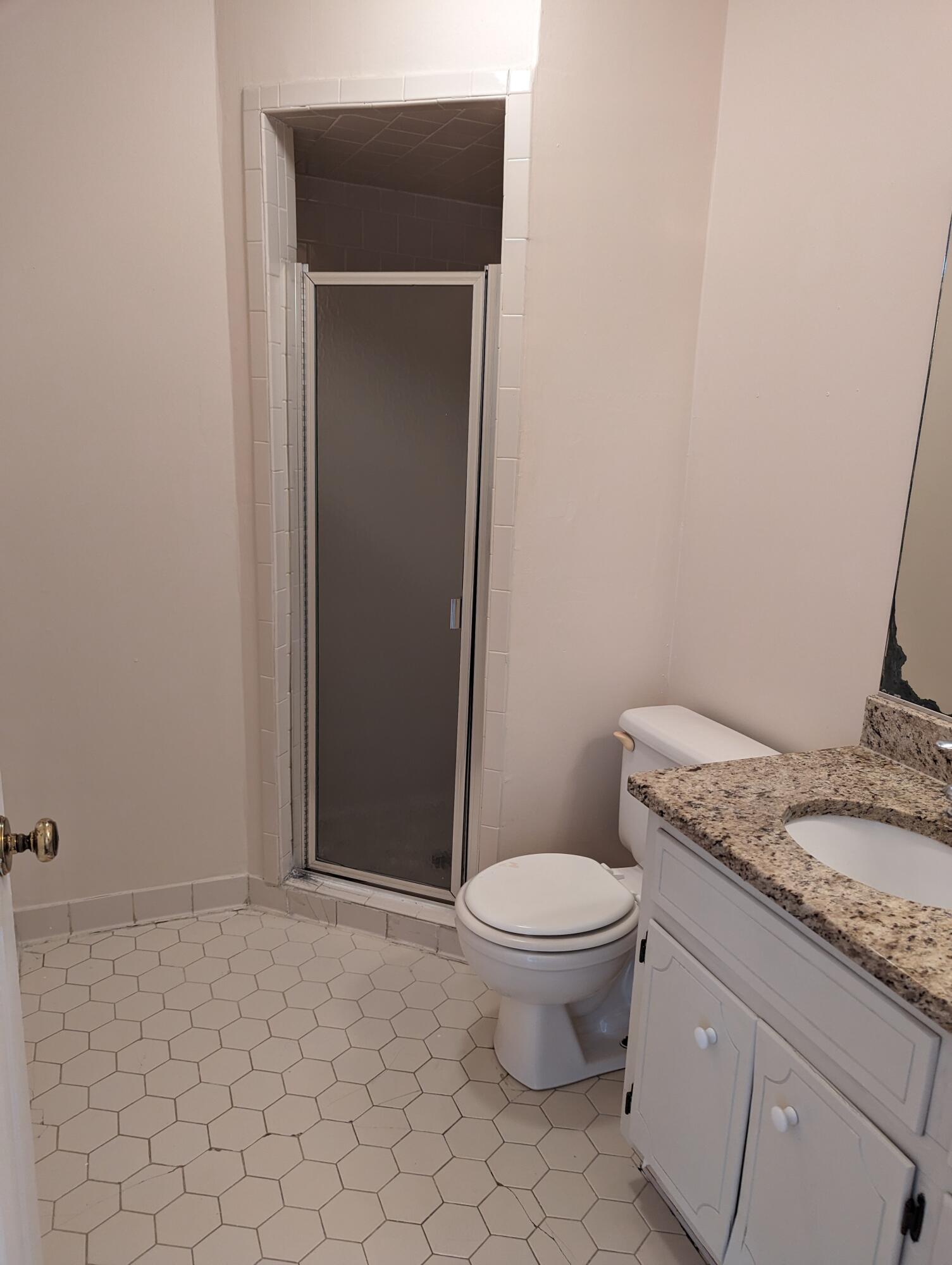401 3rd Street Augusta, GA 30901 - Photo 9 of 14 401 Up Bath