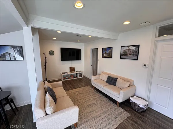 $2,950 | 409 Harvard Avenue North, Unit 301, Claremont, CA 91711