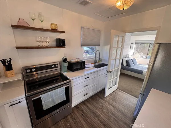 $2,950 | 409 Harvard Avenue North, Unit 301, Claremont, CA 91711