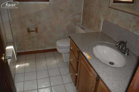 6101 South Irish Road Grand Blanc, MI 48439 - Photo 27 of 32 20403530-26.JPG