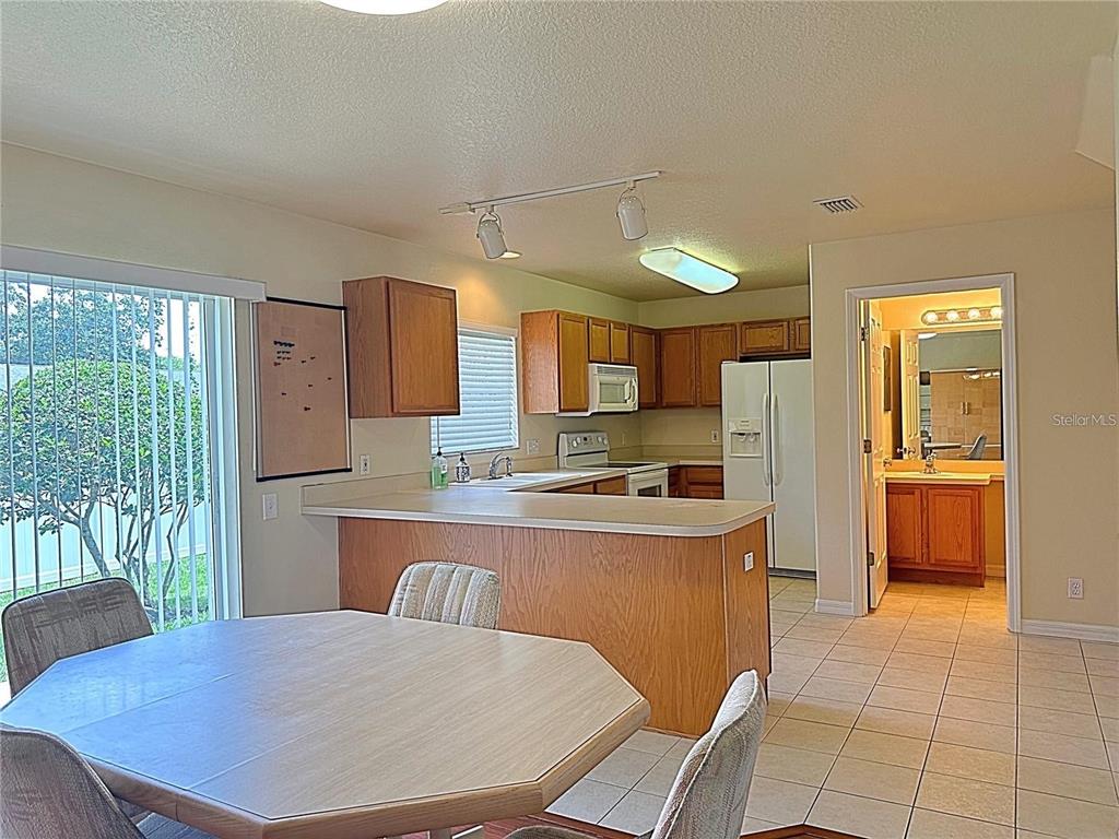 13129 Thoroughbred Loop Largo, FL 33773 - Photo 9 of 34