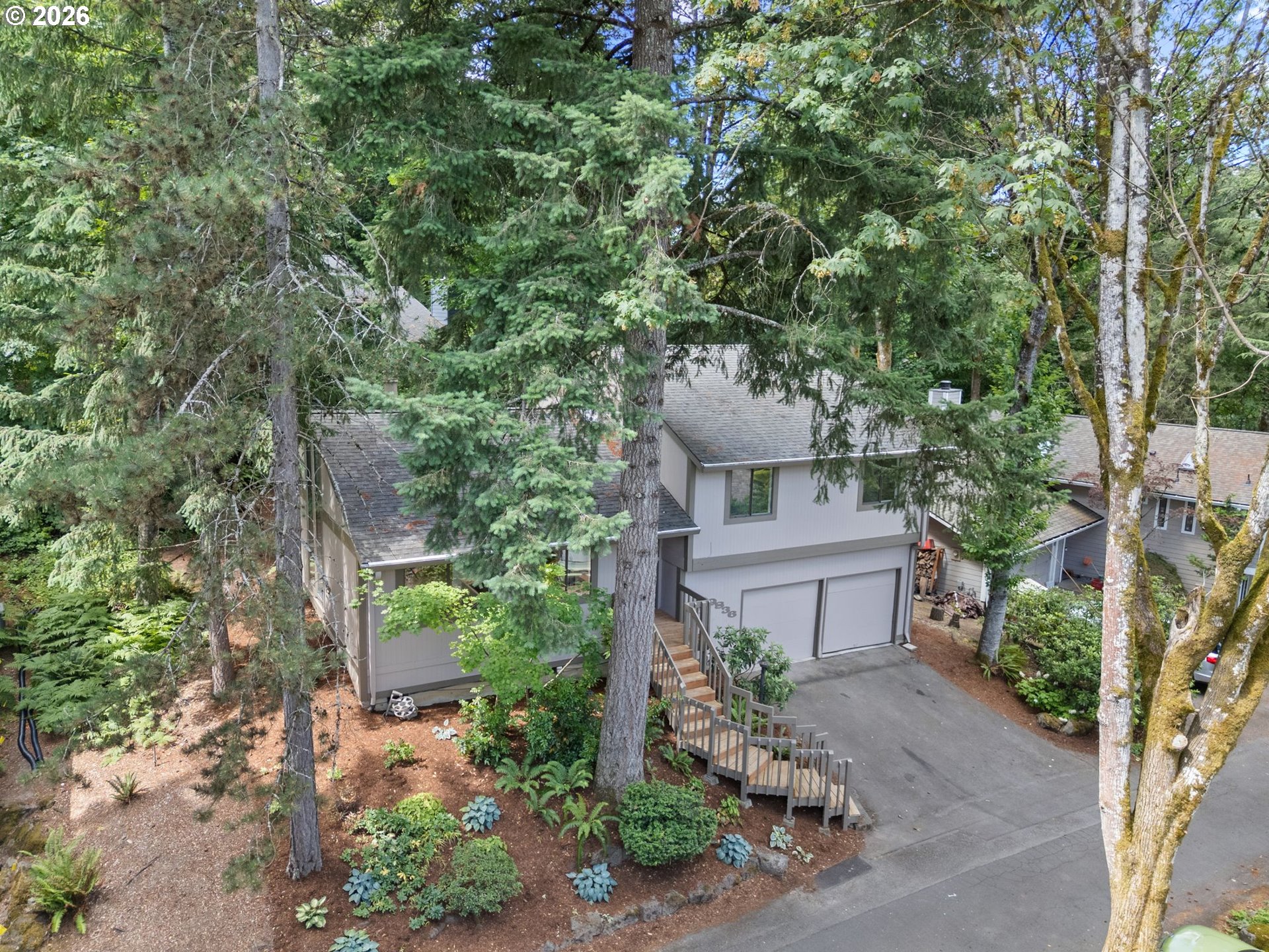 9836 Southwest Quail Post Road Portland, OR 97219 - Photo 19 of 28 Gallery Image 19