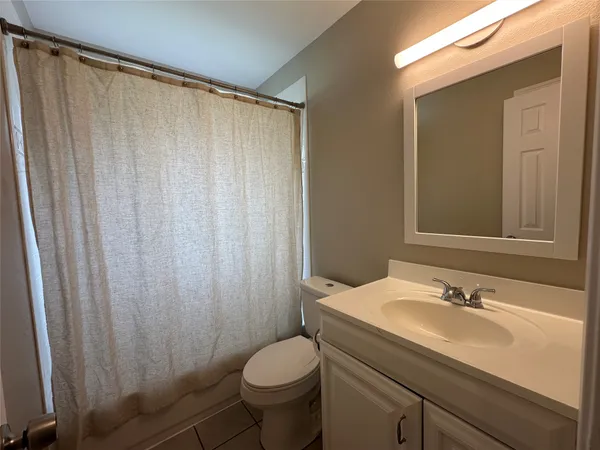 $2,600 | 4902 Winding Trail, Austin, TX 78745