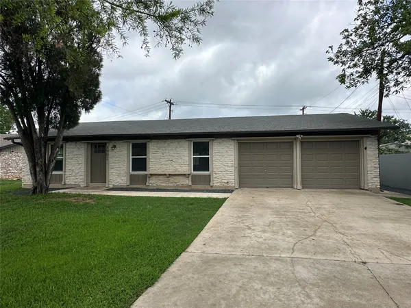 $2,600 | 4902 Winding Trail, Austin, TX 78745