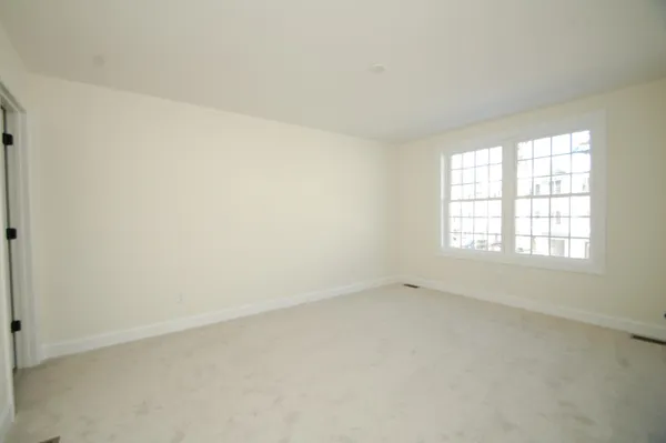 $515,000 | 7 A Dearborn Circle, Goffstown, NH 03045