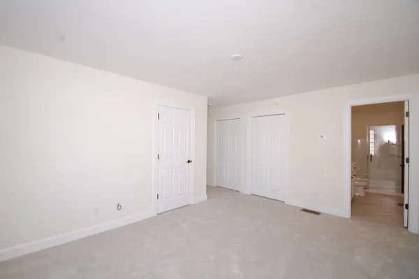 $515,000 | 7 A Dearborn Circle, Goffstown, NH 03045