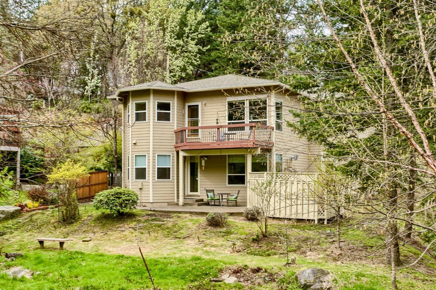 792 Roca Street Ashland, OR 97520 - Photo 2 of 32 Additional Photo