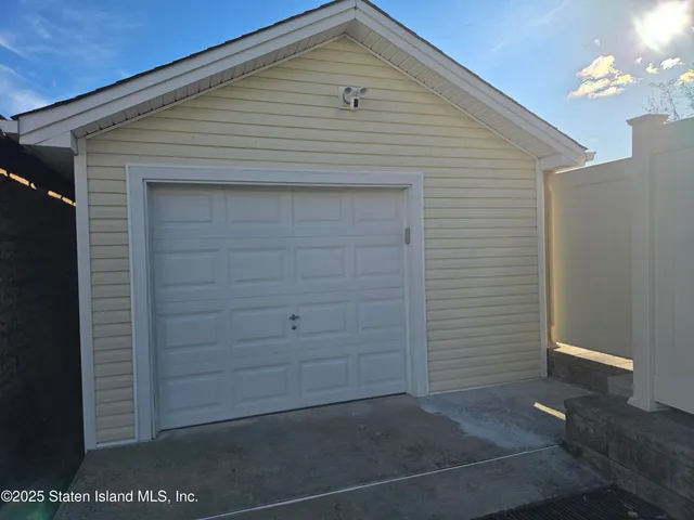 $839,000 | 51 Van Wyck Avenue | Prince's Bay