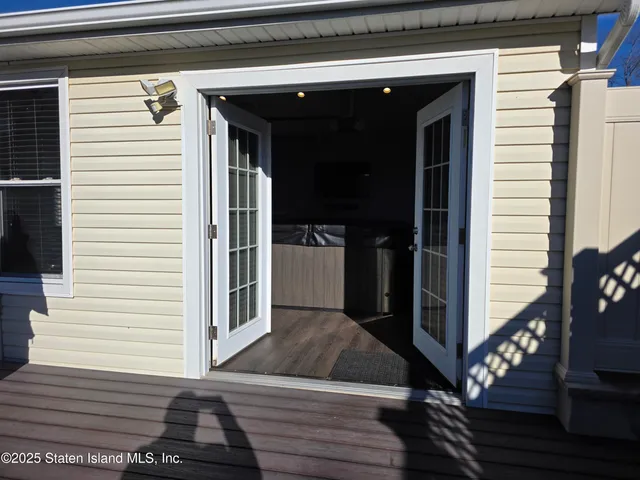 $839,000 | 51 Van Wyck Avenue | Prince's Bay