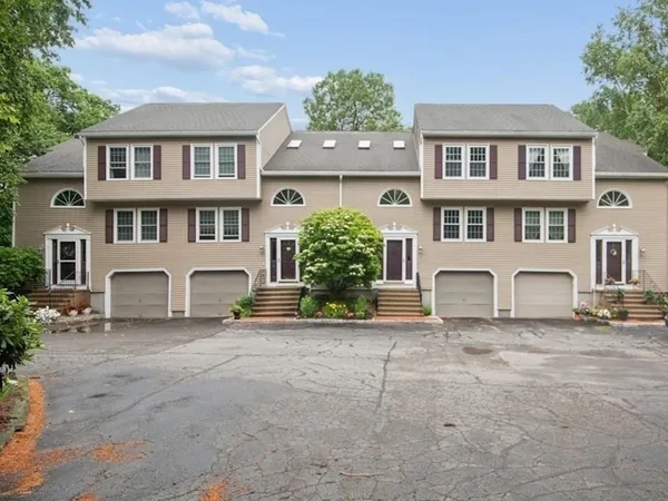 $398,000 | 4 Herbert Drive, Unit B, Sutton, MA 01590