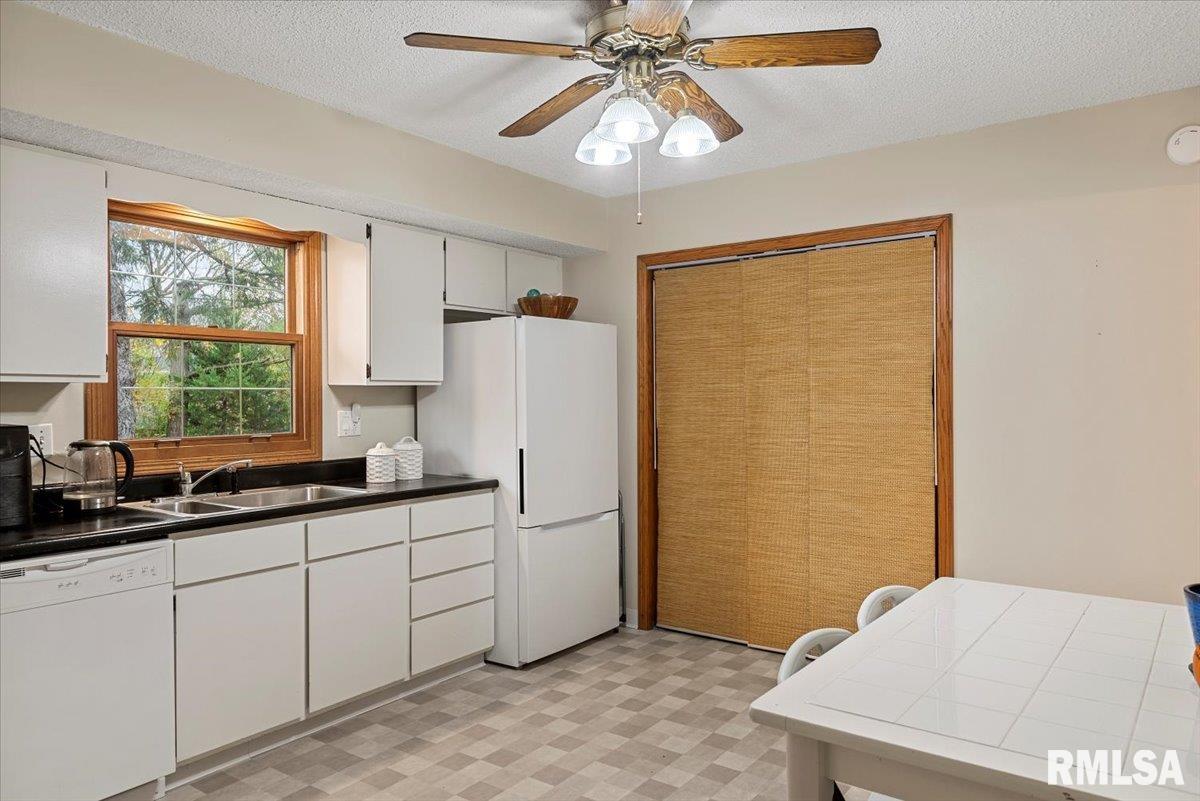 9 Bonnie Brook Road Chatham, IL 62629 - Photo 11 of 25 Gallery Image 11