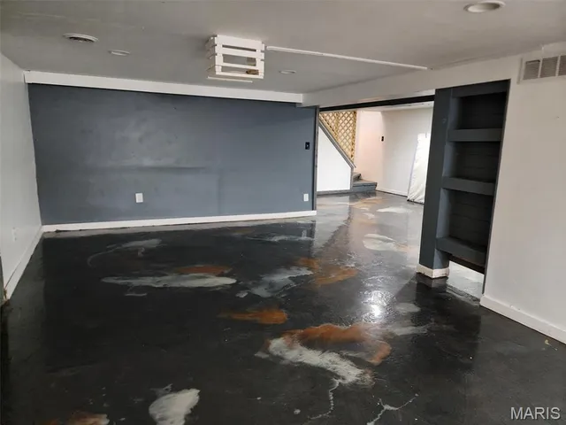 $209,900 | 1725 Gerald Drive, Florissant, MO 63031