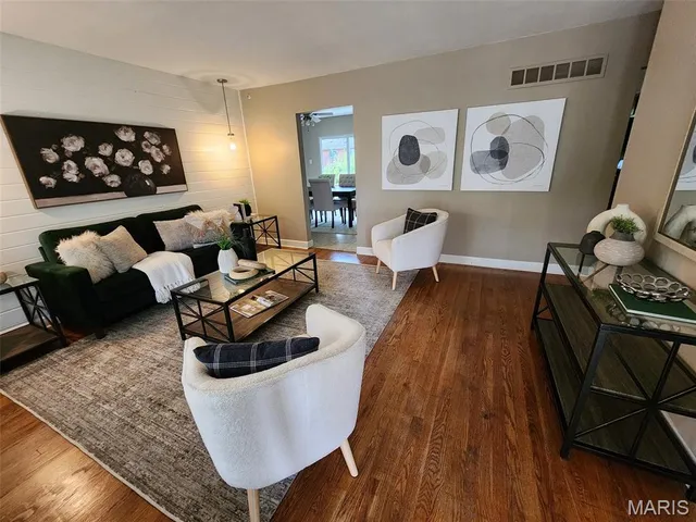 $209,900 | 1725 Gerald Drive, Florissant, MO 63031