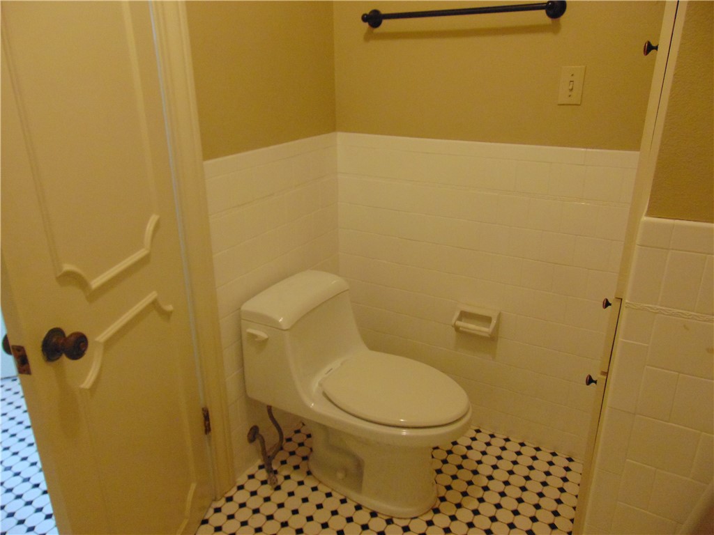 2516 Enfield Road, Unit 101 Austin, TX 78703 - Photo 18 of 19