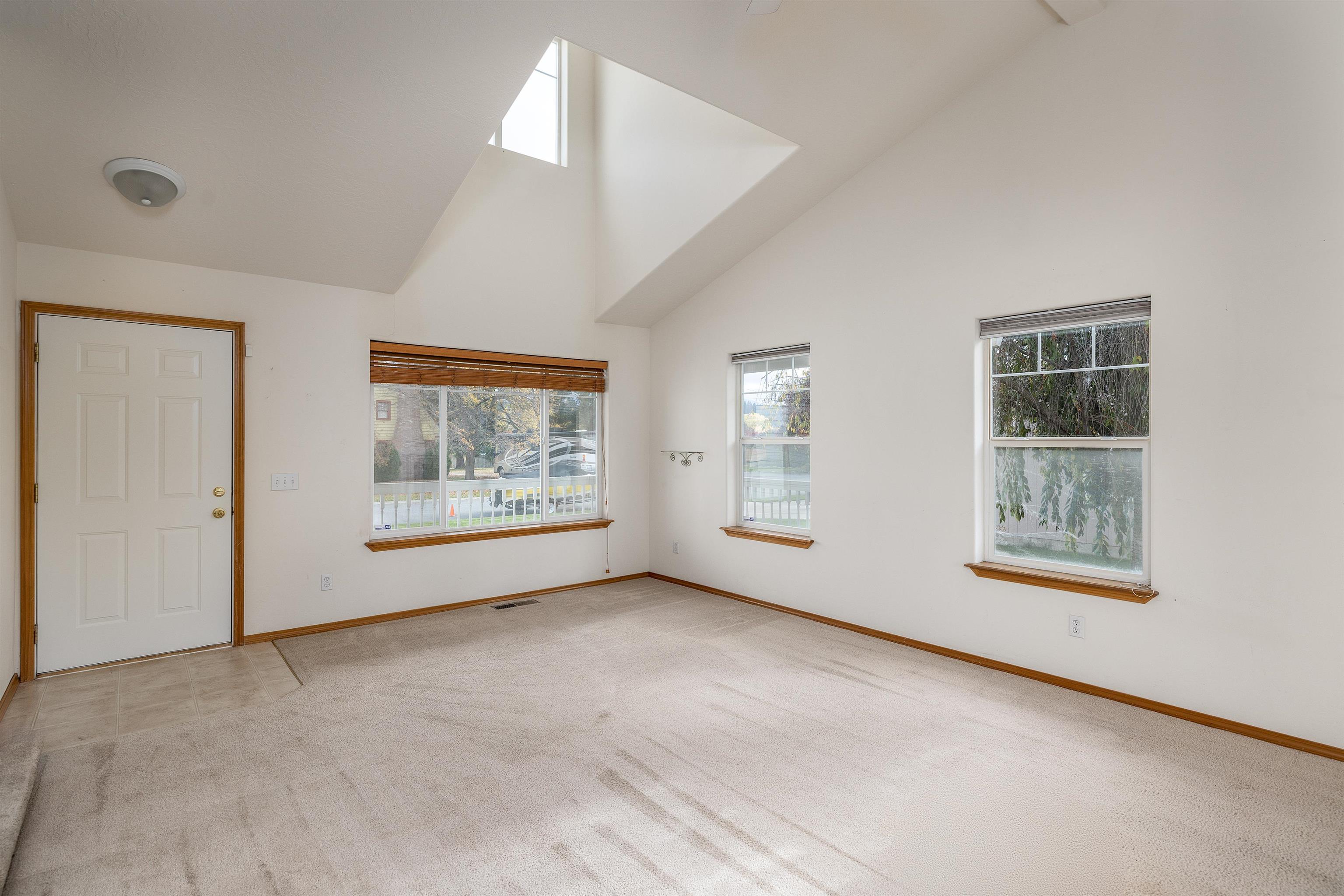 1120 South Newer Road Spokane Valley, WA 99037 - Photo 4 of 38 Gallery Image 4