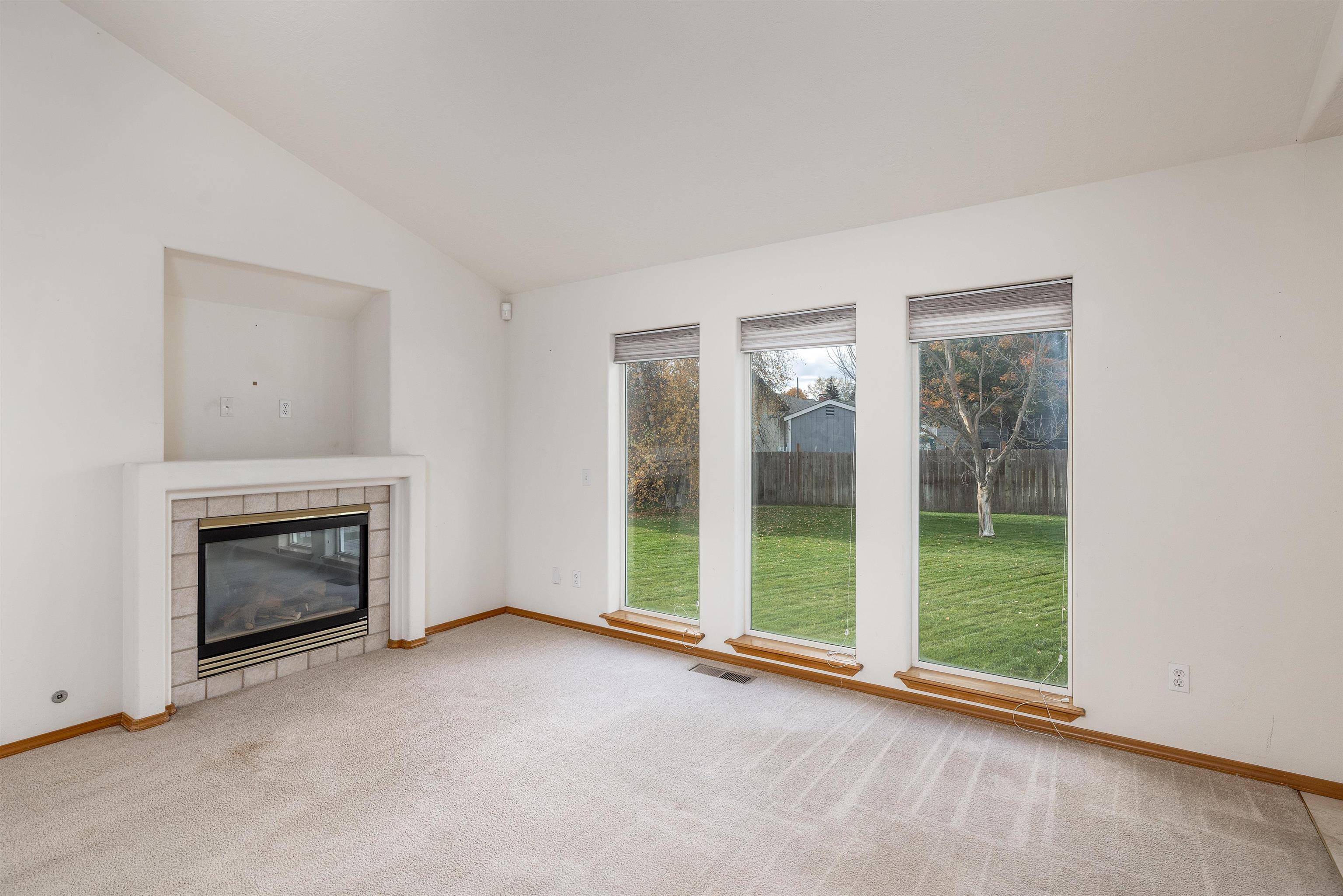 1120 South Newer Road Spokane Valley, WA 99037 - Photo 6 of 38 Gallery Image 6