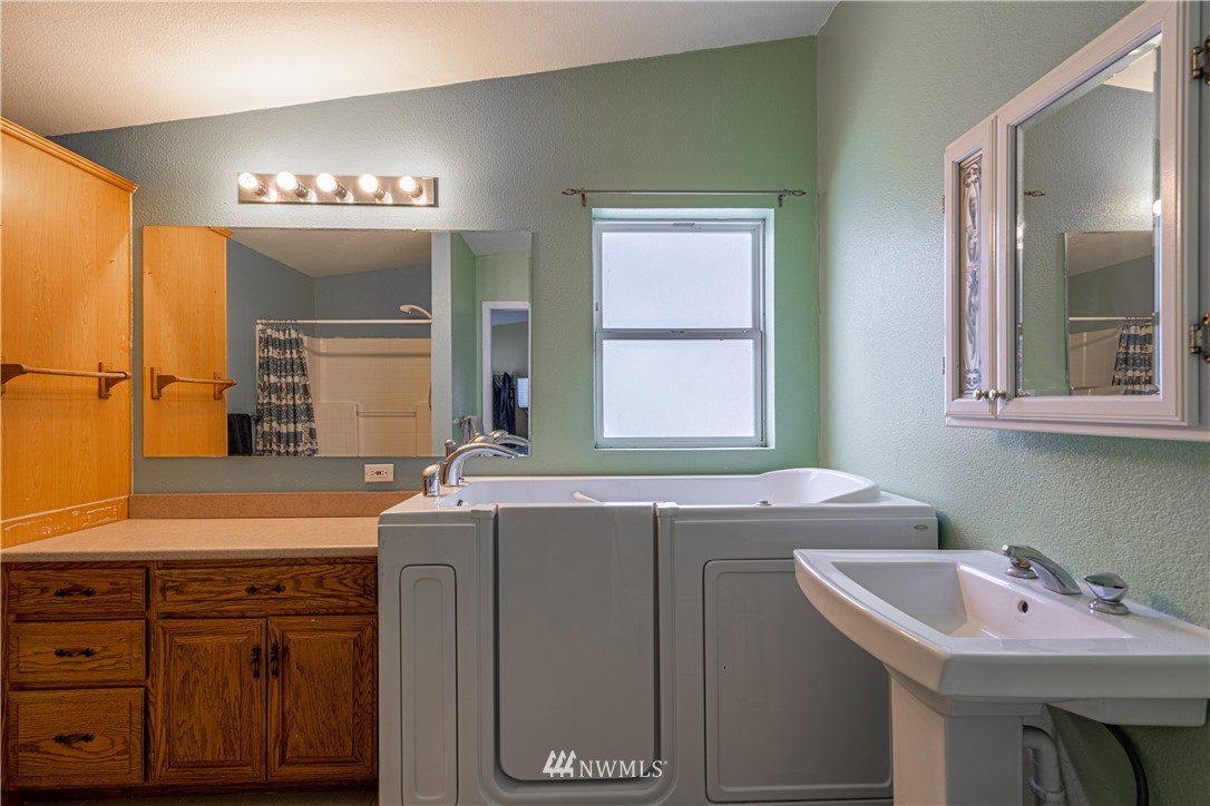 422 North Star Road Brewster, WA 98812 - Photo 14 of 24 Gallery Image 14