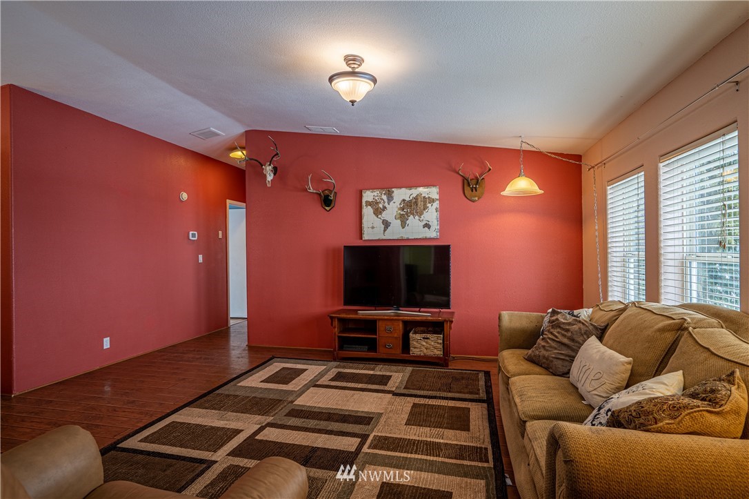 422 North Star Road Brewster, WA 98812 - Photo 3 of 24 Gallery Image 3