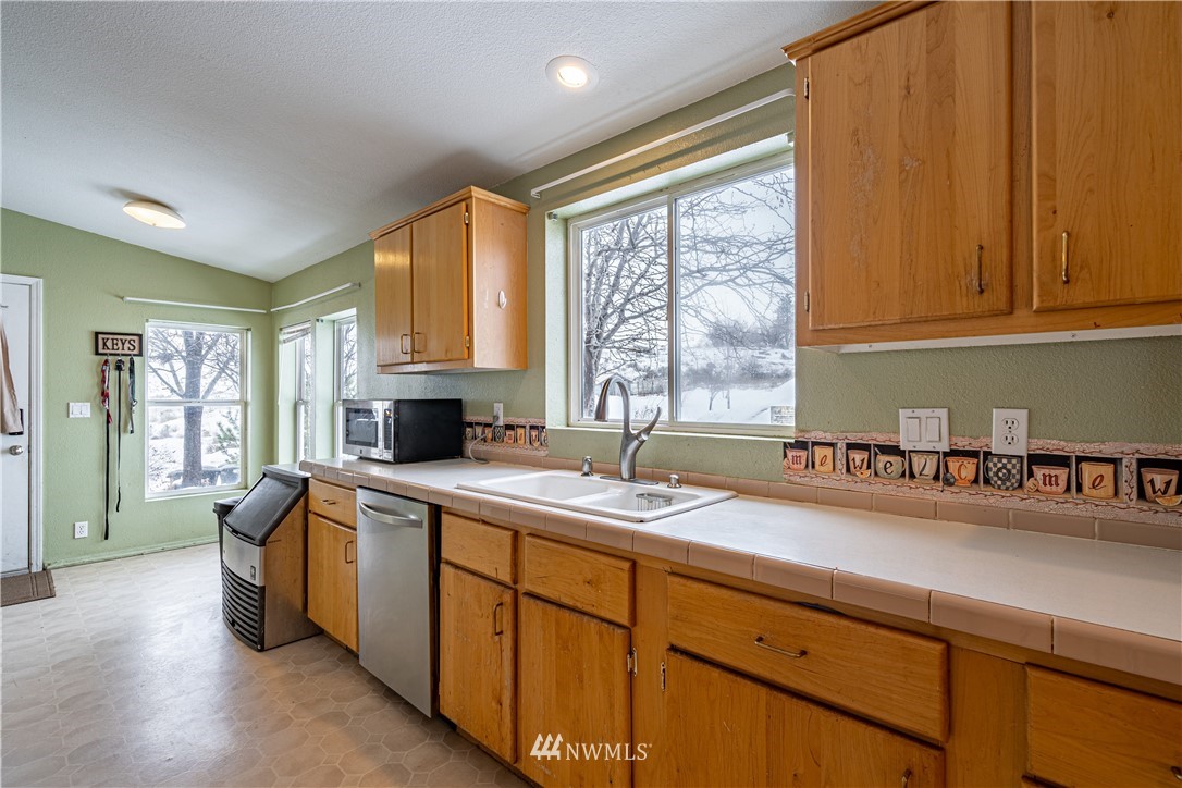 422 North Star Road Brewster, WA 98812 - Photo 10 of 24 Gallery Image 10