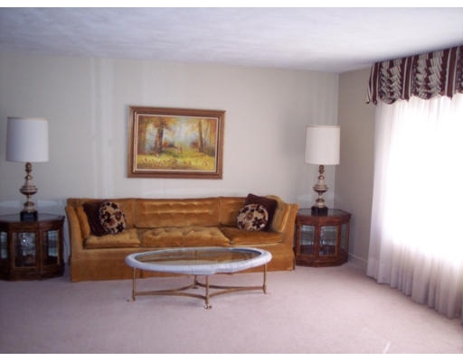 8 Pamela Road Natick, MA 01760 - Photo 5 of 8 Gallery Image 5