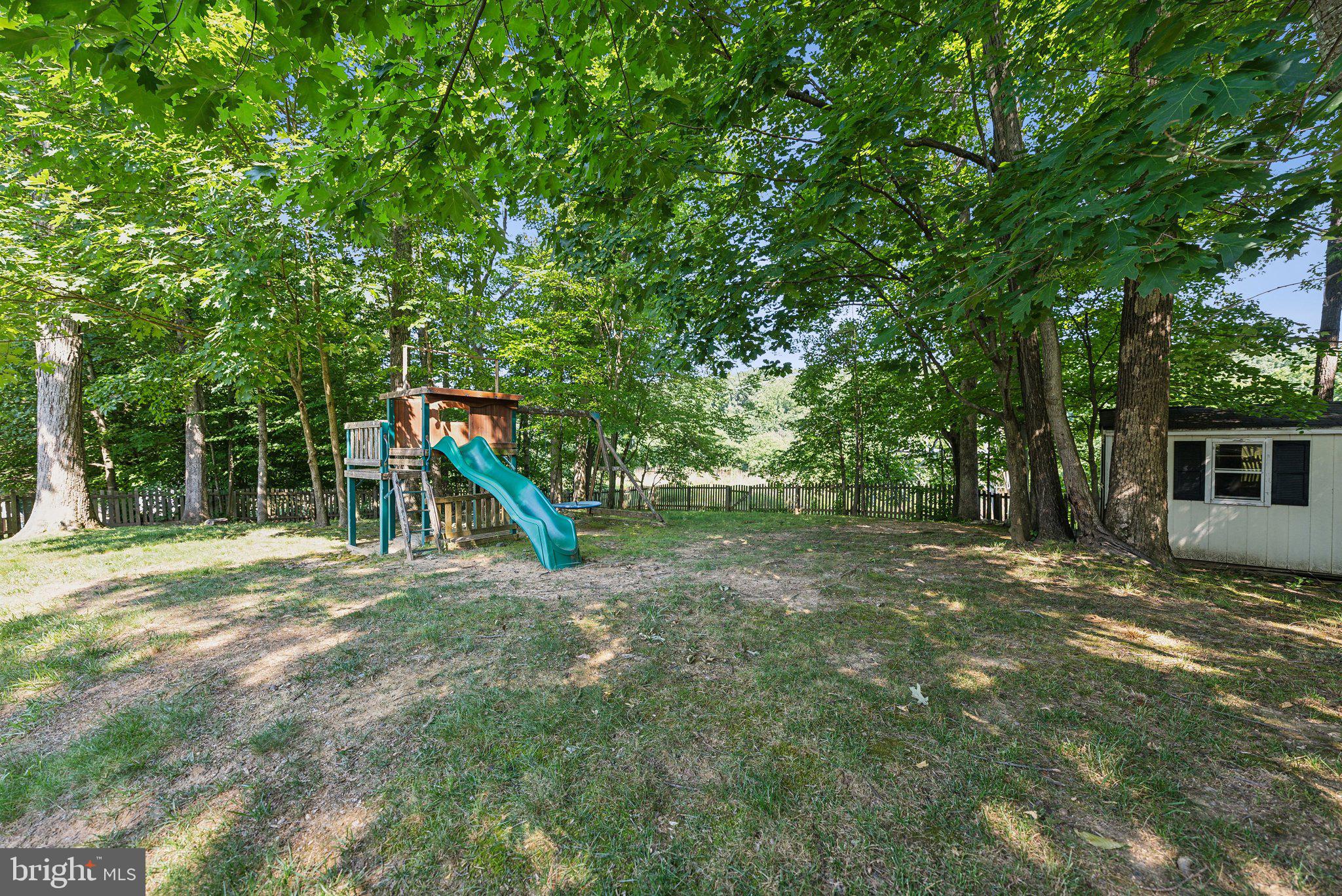 2752 Omisol Road Woodbridge, VA 22192 - Photo 33 of 39