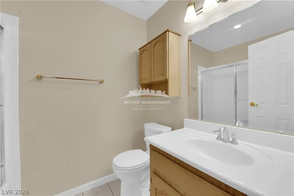 $2,250 | 6608 Silverstream Avenue, Las Vegas, NV 89107