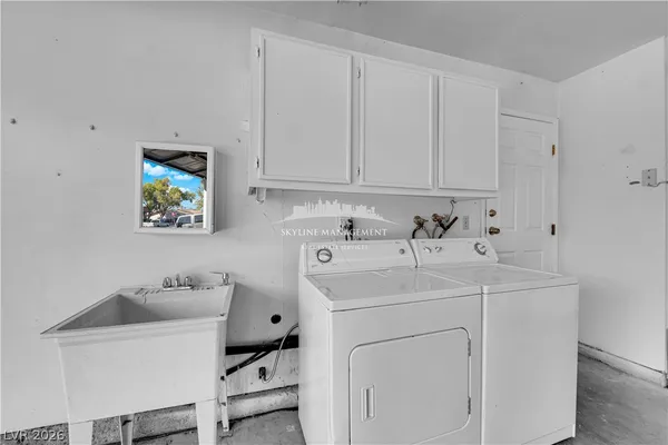 $2,250 | 6608 Silverstream Avenue, Las Vegas, NV 89107