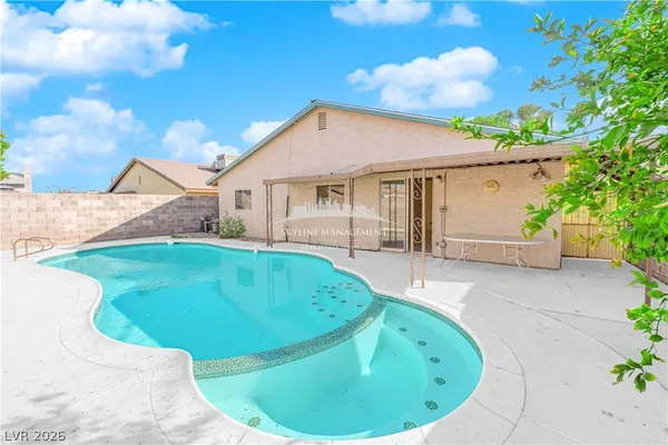 $2,250 | 6608 Silverstream Avenue, Las Vegas, NV 89107