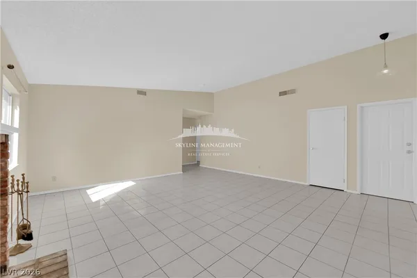 $2,250 | 6608 Silverstream Avenue, Las Vegas, NV 89107