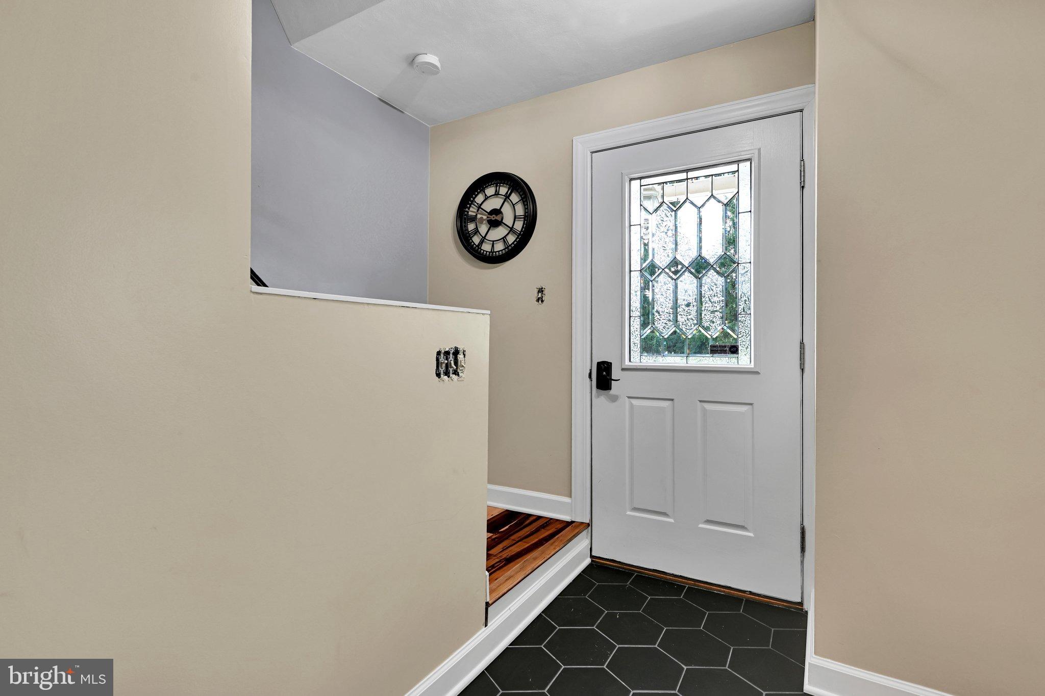 459 Aberdeen Road Elizabethtown, PA 17022 - Photo 15 of 50 Foyer