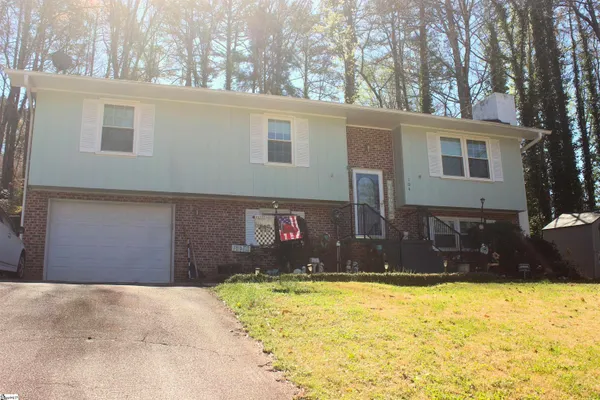 $274,900 | 104 Laurel Lane, Seneca, SC 29678