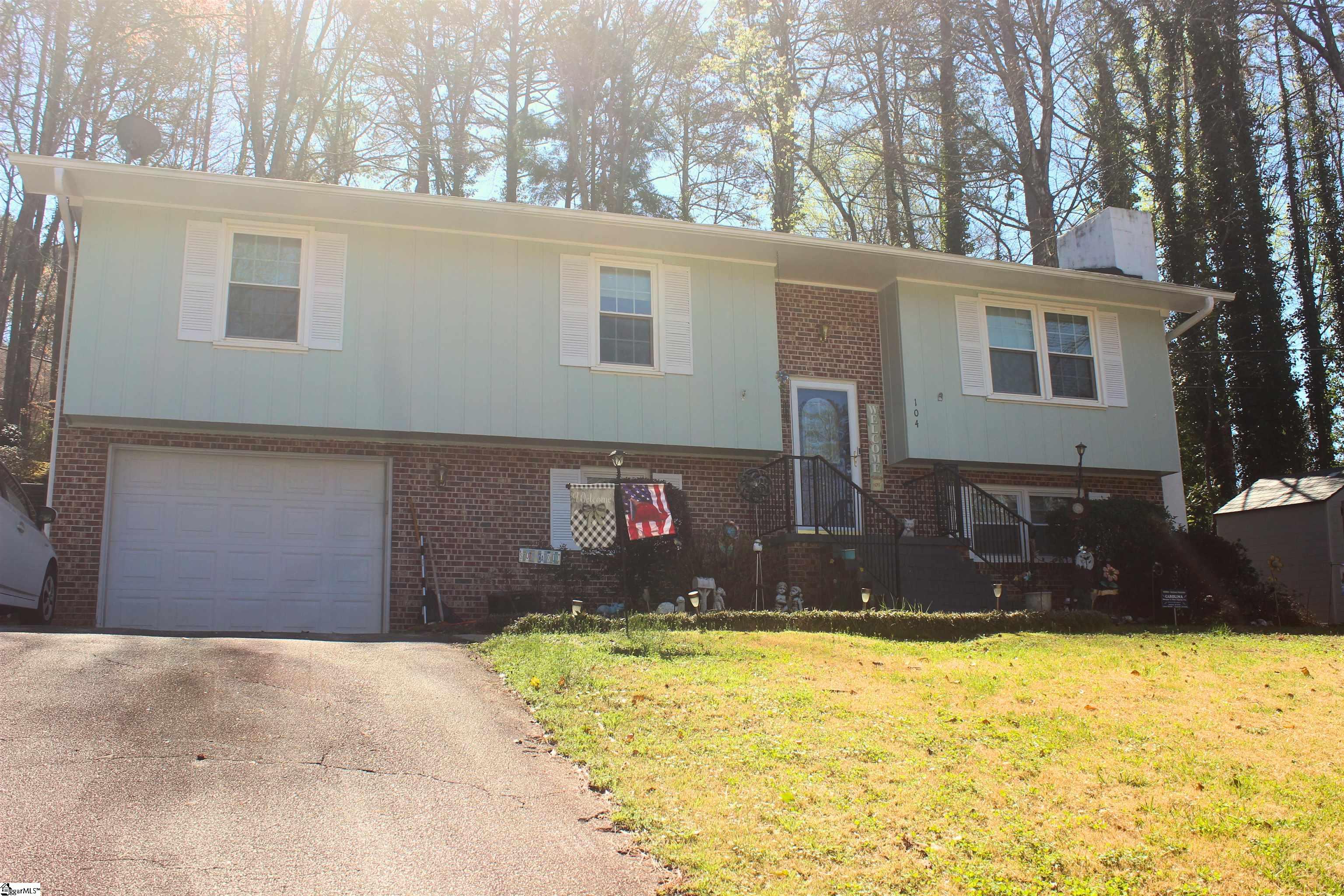104 Laurel Lane Seneca, SC 29678 - Photo 2 of 21
