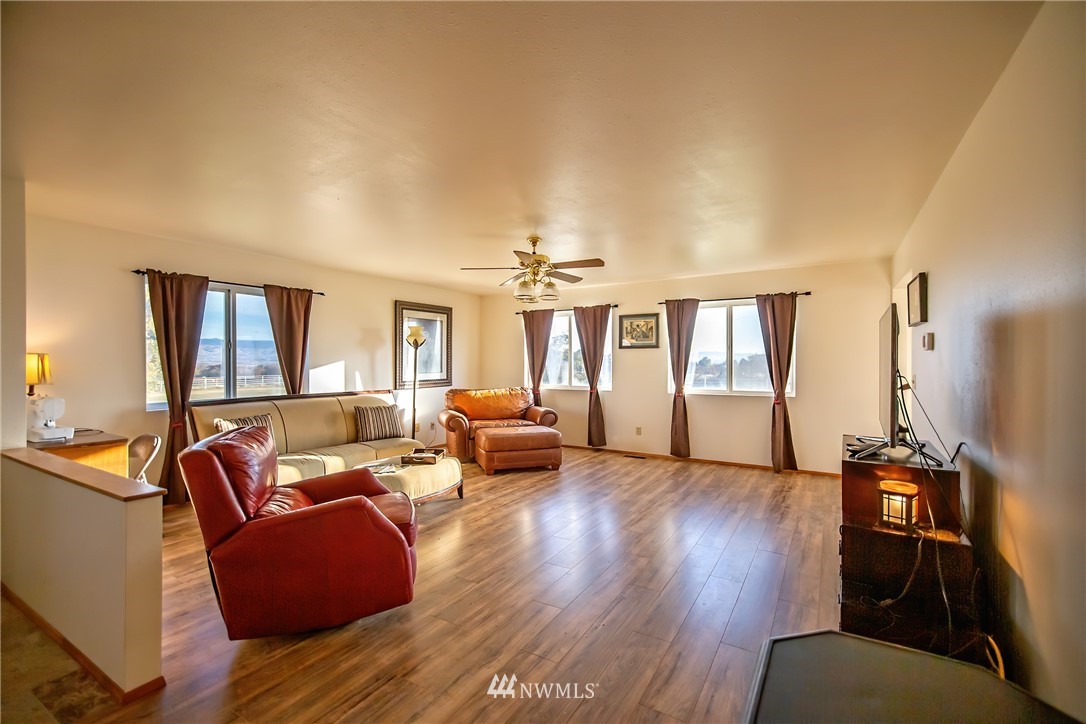 6030 Hanson Road Ellensburg, WA 98926 - Photo 6 of 32 Gallery Image 6