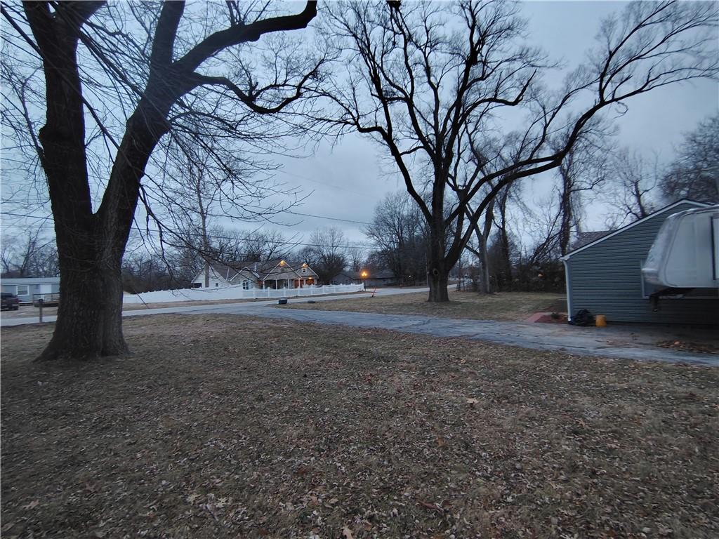 701 North Allen Road Independence, MO 64050 - Photo 18 of 26