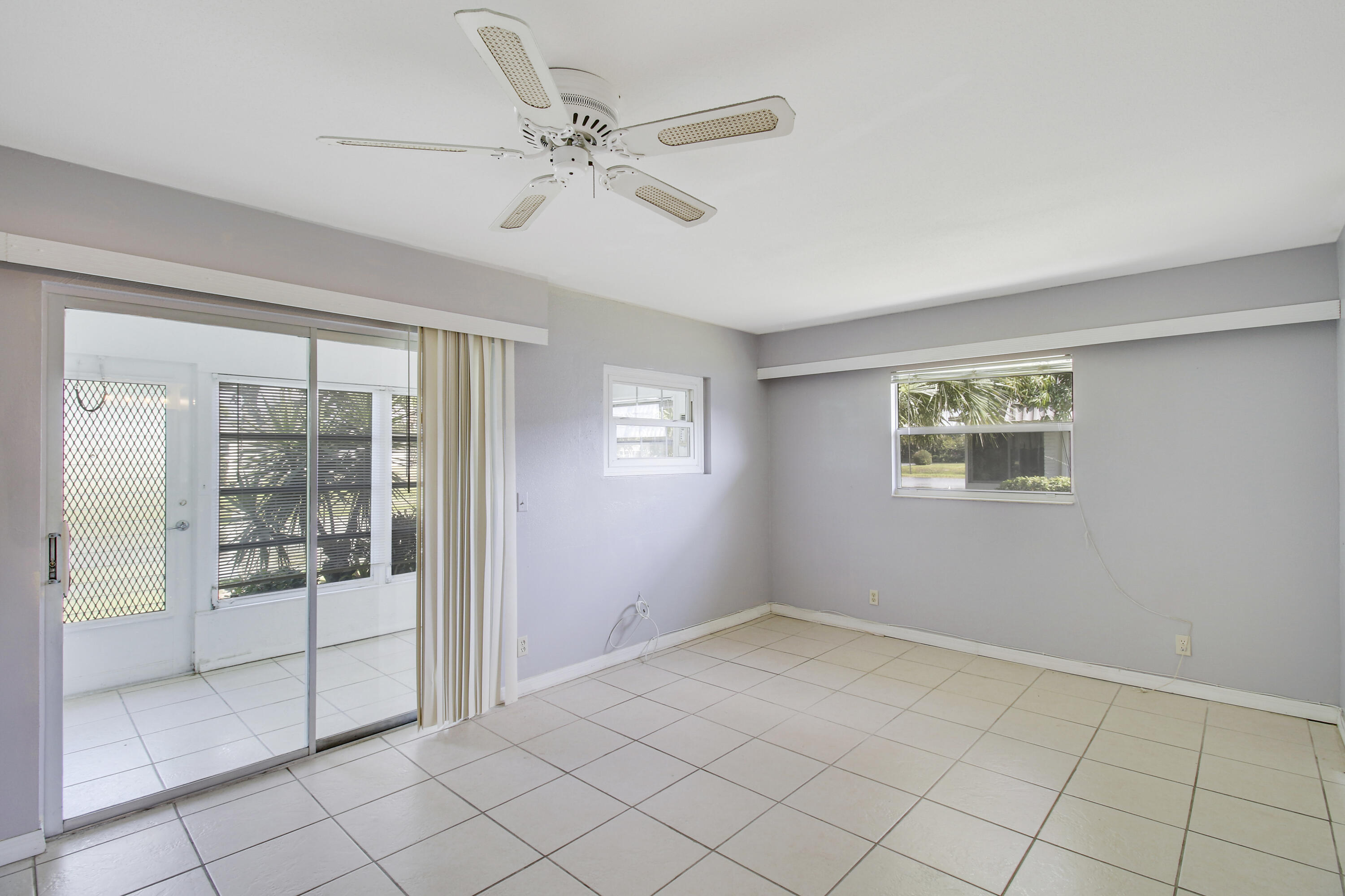 175 Valencia H Delray Beach, FL 33446 - Photo 11 of 19 House-11