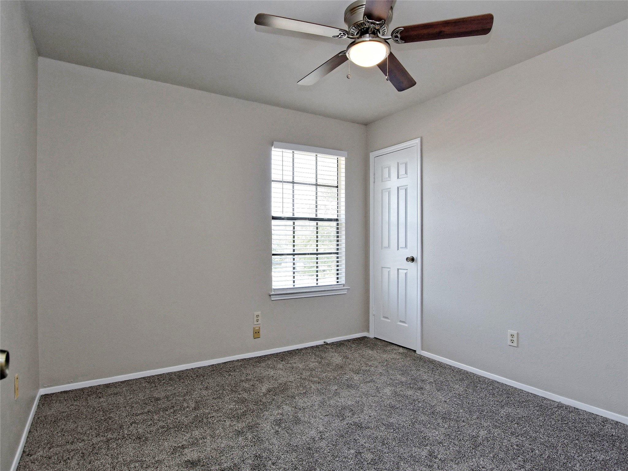 300 North Field Street Round Rock, TX 78681 - Photo 22 of 26 Bedroom 3