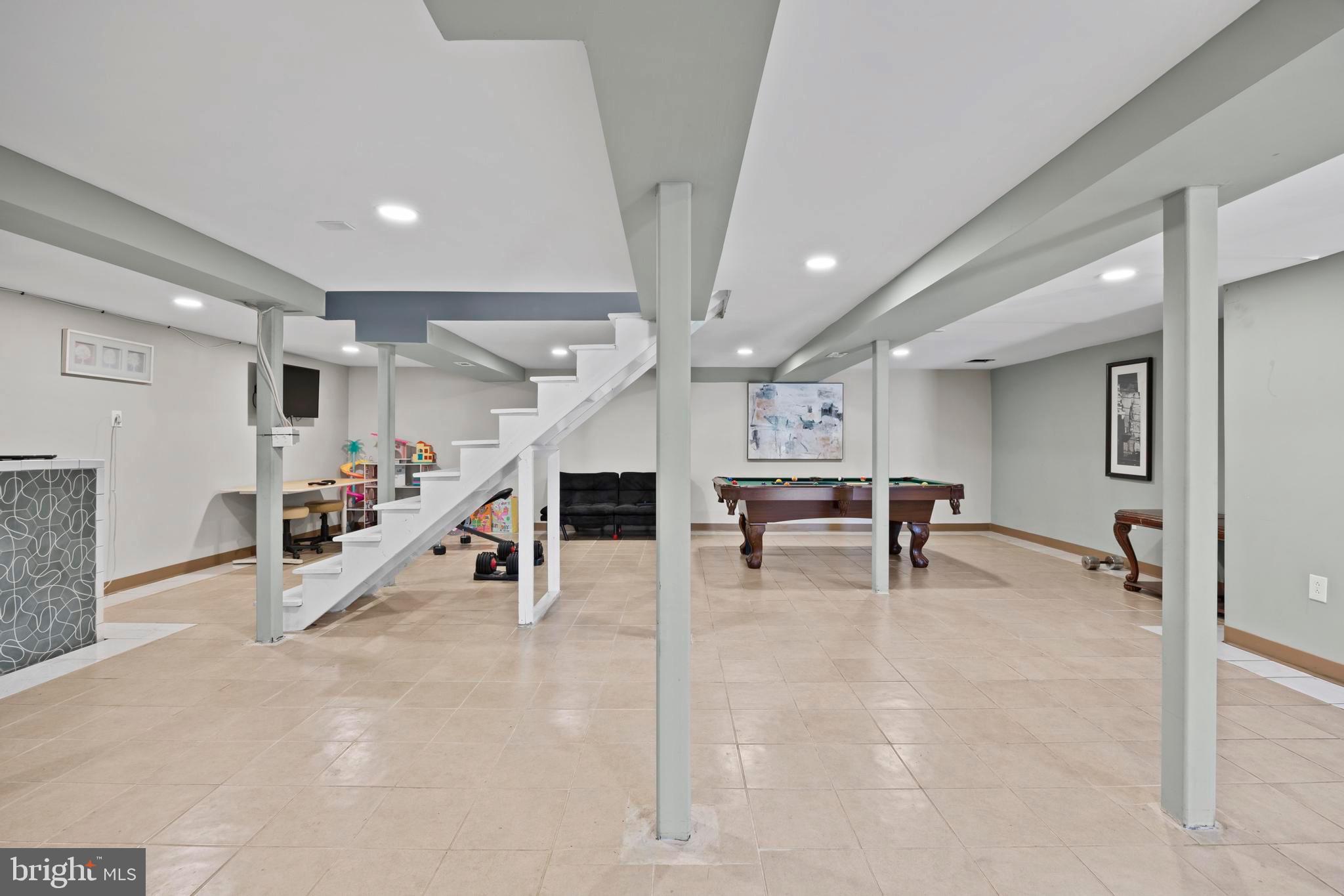 452 Kyle Road Crownsville, MD 21032 - Photo 42 of 46 a view of a hallway with seating area